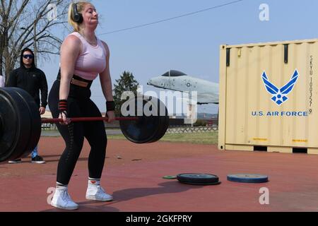 Staff Sgt. Kristin Moyer, power lifing competitor, performs a deadlift ...