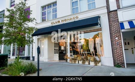 GREENWICH, CT, USA - SEPTEMBER 11, 2021: Club Monaco storefront at Greenwich Avenue Stock Photo