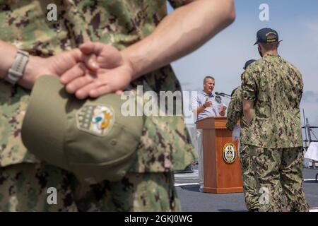 210428-N-KK394-1119  NAVAL STATION MAYPORT, Fla. (April 28, 2021) Jacksonville Jaguars head coach Urban Meyer addresses the Arleigh-Burke class guided-missile destroyer USS Delbert D. Black (DDG 119). Coach Meyer addressed the ship's crew contingent on the fo’c’sle, swapped coins and ballcaps, and signed autographs. Stock Photo