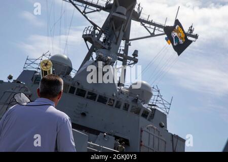 210428-N-KK394-1158  NAVAL STATION MAYPORT, Fla. (April 28, 2021) Jacksonville Jaguars head coach Urban Meyer addresses the Arleigh-Burke class guided-missile destroyer USS Delbert D. Black (DDG 119). Coach Meyer addressed the ship's crew contingent on the fo’c’sle, swapped coins and ballcaps, and signed autographs. Stock Photo