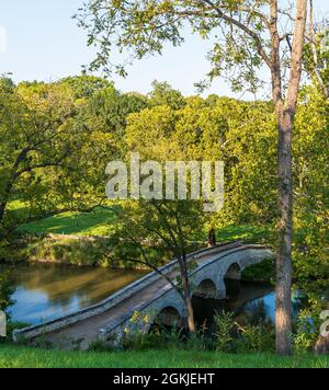 Looking down upon the Burnside Bridge which flows over Antietam Creek on the Antietam National Battlefield in Sharpsburg, Maryland, USA Stock Photo