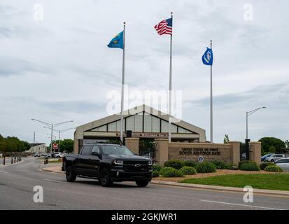 Col. Matthew Jones, 436th Airlift Wing commander, and his family depart Dover Air Force Base, Delaware, May 7, 2021. Jones served as vice commander of the 436th Airlift Wing from July 2018-January 2020 before assuming the role of commander from January 2020-May 2021. Stock Photo