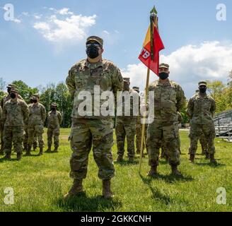 Soldiers of the 369th Sustainment Brigade, 369th Special Troops ...