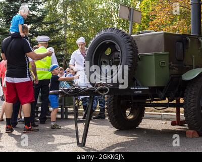 September 8, 2018, Moscow, Russia: The field kitchen of the National Guard is seen on Poklonnaya Gora, during the National Guard festival..On Poklonnaya Gora on the City Day, the capital's National Guards prepared a bright festive program. On Saturday and Sunday, Muscovites were able to enjoy musical hits and taste real soldier's porridge. (Credit Image: © Mihail Siergiejevicz/SOPA Images via ZUMA Press Wire) Stock Photo