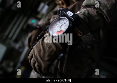 https://l450v.alamy.com/450v/2gkn4hj/an-airman-from-the-26th-special-tactics-squadron-wears-an-altimeter-on-his-wrist-so-he-can-monitor-altitude-while-performing-a-military-free-fall-over-clovis-nm-june-2-2021-sts-airmen-conduct-mff-and-static-line-jumps-to-maintain-proficiency-at-high-altitude-infiltrations-allowing-the-us-air-force-to-get-forces-on-the-ground-anywhere-in-the-world-2gkn4hj.jpg