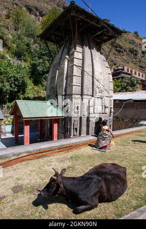 Gurudwara Sahib Manikaran with thermal springs is a pilgrimage centre for Sikhs in the Parvati Valley,  Himachal Pradesh, India Stock Photo