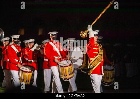【中古】 Combined Corps Of Drums Of The Guards Division / Drum Major General J13812000001001-00-720x720.jpg