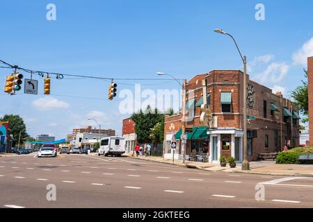 MEMPHIS, TN, USA - SEPTEMBER 1, 2021: Historic Sun Recording Studio on the corner of Marshall Avenue and Union Avenue Stock Photo