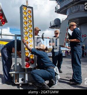 carrier landing, CVN 77, Flight Deck Operations, helicopter, Helicopter ...