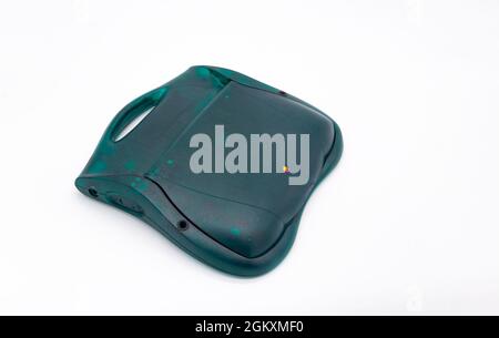 Apple eMate 300 translucent green plastic laptop PDA for schoolchildren produced in 1997 Stock Photo