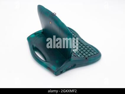 Apple eMate 300 translucent green plastic laptop PDA for schoolchildren produced in 1997 Stock Photo