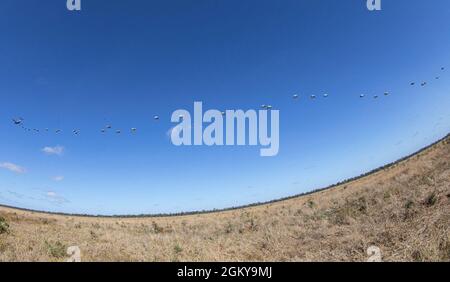 Paratroopers assigned to 4th Brigade Combat Team (Airborne), 25th Infantry Division, conducts Joint Forcible Entry Operations during Exercise Talisman Sabre 21 on July 28 near Charters Towers, Queensland, Australia.This is the ninth iteration of Talisman Sabre, a large-scale, bilateral military exercise between Australia and the U.S. involving more than 17,000 participants from seven nations. The month-long multi-domain exercise consists of a series of training events that reinforce the strong U.S./Australian alliance and demonstrate the U.S. Military’s unwavering commitment to a free and open Stock Photo