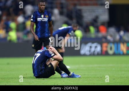 Milan, Italy. 15th Sep 2021. Milan Skriniar of Fc Internazionale  looks dejected at the end of   Uefa Champions League Group D  match between FC Internazionale and Real Madrid Cf at Stadio Giuseppe Meazza on September 15, 2021 in Milan, Italy . Credit: Marco Canoniero/Alamy Live News Stock Photo