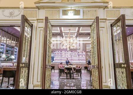 London England,West End City Westminster Mayfair,Park Lane,Dorchester hotel 5-star,The Grill at The Dorchester restaurant dining entrance chandelier Stock Photo