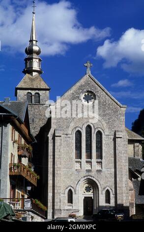 FRANCE HAUTE-SAVOIE (74) ABONDANCE, CHURCH FRONTAGE, CHABLAIS MASSIF Stock Photo