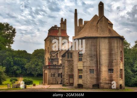 Fonthill Castle Side View - Colorful exterior view from the garden to the historic Landmark of Fonthill Castle home to Henry Chapman Mercer more than Stock Photo