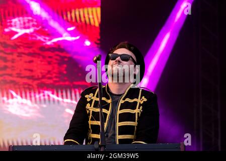 Tarran Joe Summers of The Dualers band performing at a music concert festival in Garon Park, Southend on Sea, Essex, UK Stock Photo