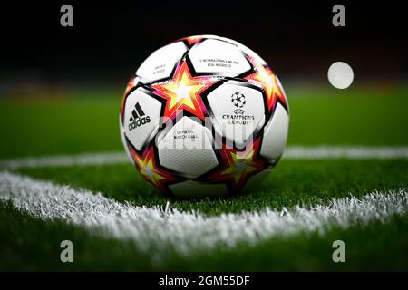 Adidas Official match ball for Champions League 2018/19 Madrid 19 Final  EDITORIAL ONLY! Adidas via Kolvenbach Stock Photo - Alamy