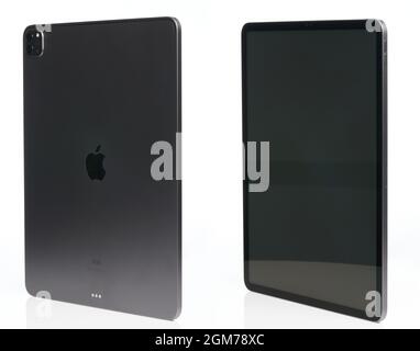 New york, USA - September 3 2021: Isometric view of m1 ipad pro isolated on studio backgropund Stock Photo