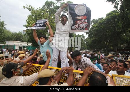 New Delhi, India. 17th Sep, 2021. Members of the Indian Youth Congress (IYC) party shout slogans during a protest against the rising unemployement in the country on Prime Minister Narendra Modi's 71st birthday as the 'National Unemployment Day' in New Delhi, India on September 17, 2021. Photo by Anshuman Akash/ABACAPRESS.COM Credit: Abaca Press/Alamy Live News Stock Photo