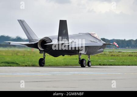 Mosnov, Czech Republic. 17th Sep, 2021. The multipurpose 5th-generation plane F-35 Lightning II landed in Ostrava, Czech Republic, on September 17, 2021, prior to weekend's the Days of NATO and the Czech Air Force Days. Credit: Jaroslav Ozana/CTK Photo/Alamy Live News Stock Photo