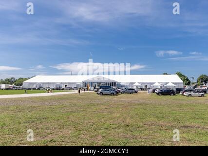 Market Art and Design Show tent, Bridgehampton, NY Stock Photo