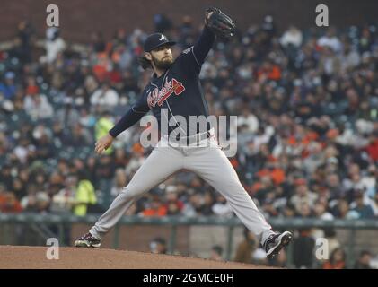 Atlanta, USA. 05th Nov, 2021. Pitcher Ian Anderson addresses fans