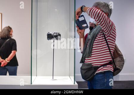 Paris, France. 17th Sep, 2021. Vivian Maier exhibition at the Luxembourg museum in Paris, France on September 17, 2021 ( until January 16, 2022) Photo by Lionel Urman/ABACAPRESS.COM Credit: Abaca Press/Alamy Live News