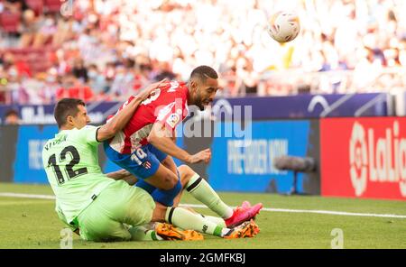 Estadio Wanda Metropolitano, Madrid, Spain. 18th Sep, 2021. La Liga, Atletico de Madrid versus Athletic Club; Cunha and Vivian challenge for the ball Credit: Action Plus Sports/Alamy Live News Stock Photo