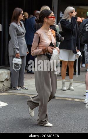 London, UK. 18th Sep, 2021. Fashionista attends the London Fashion Week. Credit: SOPA Images Limited/Alamy Live News