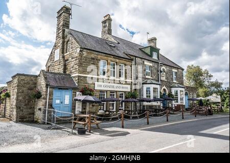 Nostalgic scene at the Goathland Hotel re-named the Aidensfield Arms for the TV serial programme Heartbeat set in the 1960's Stock Photo