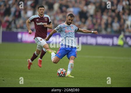London, UK. 19th Sep, 2021. Bruno Fernandes of Manchester Utd during the West Ham vs Manchester Utd Premier League match at the London Stadium Stratford. Editorial use only, licence required for commercial use. No use in Betting, games or a single club/league/player publication. Credit: MARTIN DALTON/Alamy Live News