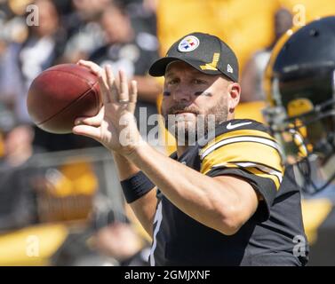 Pittsbugh, United States. 19th Sep, 2021. Pittsburgh Steelers quarterback Ben Roethlisberger (7) warms up before the start of the game against the Las Vegas Raiders at Heinz Field on Sunday, September 19, 2021. Photo by Archie Carpenter/UPI Credit: UPI/Alamy Live News Stock Photo