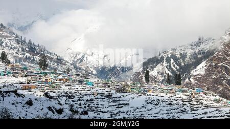 Winter view of Urgam village in Indian Himalaya near Joshimat town, Uttarakhand, India Stock Photo