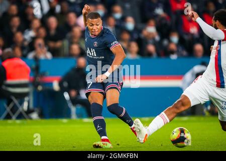 Lyon 1-4 PSG: Kylian Mbappe strikes twice in first-half blitz as Ligue 1  champions cruise - Eurosport