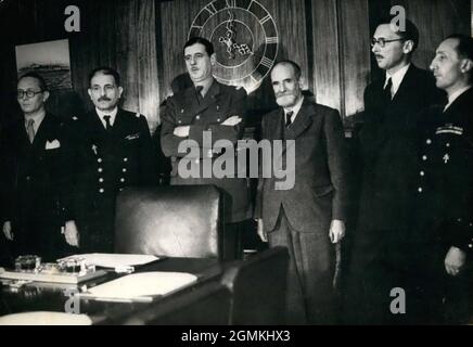 London, England, UK. 31st Oct, 1941. The French National Committee (CNF) is the body of Free France which served as the government in exile from 1941 to 1943, sitting at 4, Carlton Gardens in London. Members include, RENE CASSIN, Dejean, Diethelin, Admiral EMILE MUSELIER, CHARLES DE GAULLE, and the General MARTIAL VALIN. Credit: Keystone Press Agency/ZUMA Wire/Alamy Live News Stock Photo