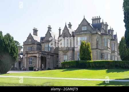19th century Muckross House and gardens, The National Park, Killarney (Cill Airne), County Kerry, Republic of Ireland Stock Photo