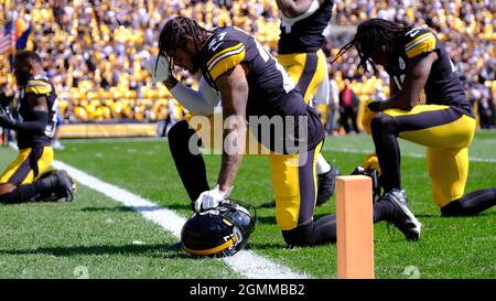 Pittsburgh, PA, USA. 19th Sep, 2021. Raiders in the tunnel before the  Pittsburgh Steelers vs Las Vegas Raiders game at Heinz Field in Pittsburgh,  PA. Jason Pohuski/CSM/Alamy Live News Stock Photo 