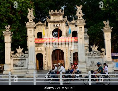 Quan Thanh temple in Hanoi, Vietnam. Stock Photo