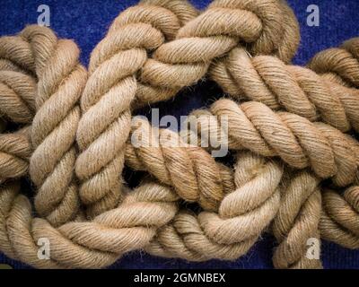 Running bowline knot close up on thick jute rope 11393255 Stock