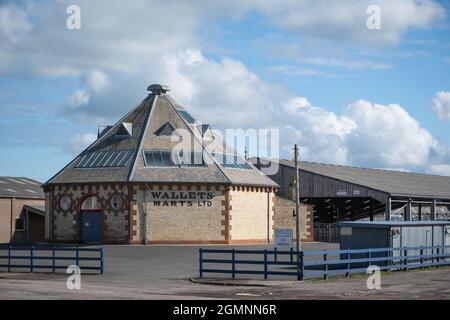 Closer view of the Wallets Marts Ltd building in Castle Douglas, Scotland, a livestock marketing and auctioneering company. Stock Photo