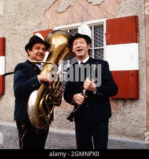 ... und die Tuba bläst der Huber, Fernsehserie, Deutschland 1980 - 1981, Darsteller: Max Grießer, Josef Meinrad Stock Photo
