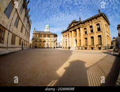 Oxford, England - 25 August 2017  Three famous classical buildings in the heart of Oxford-  the Sheldonian Theatre, Bodleian Library and Clarendon Bui Stock Photo