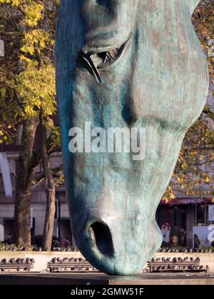 Still Water is a massive (10m) outdoor bronze sculpture of a horse's head by Nic Fiddian-Green, located at Marble Arch in London, United Kingdom. Erec Stock Photo