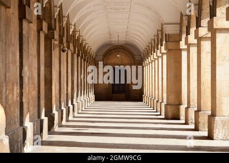 Oxford, England - 2005; Founded in 1458, Magdalen College is one of the oldest, largest and grandest of the Oxford University Colleges. It stands next Stock Photo