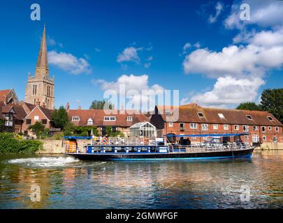 Abingdon, England - 25 August 2018     Abingdon claims to be the oldest town in England. And the River Thames runs through the middle of it. Here we s Stock Photo