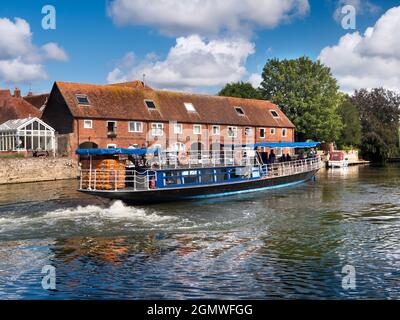 Abingdon, England - 25 August 2018     Abingdon claims to be the oldest town in England. And the River Thames runs through the middle of it. Here we s Stock Photo