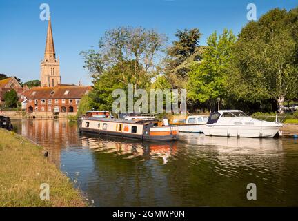 Abingdon, England - 29 July 2019; one person in view.       Abingdon claims to be the oldest town in England. If you walk past its medieval bridge ear Stock Photo