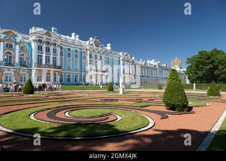 Pushkin, Russia - 11 June 2011. The lavish Catherine Palace is a Rococo palace located in the town of Tsarskoye Selo (Pushkin), 30 km south of St. Pet Stock Photo