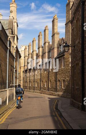 Cambridge, Cambridgeshire - 22 July 2009; one man in view, walking. Trinity Lane is located in the heart of historic Cambridge, England. The lane lead Stock Photo